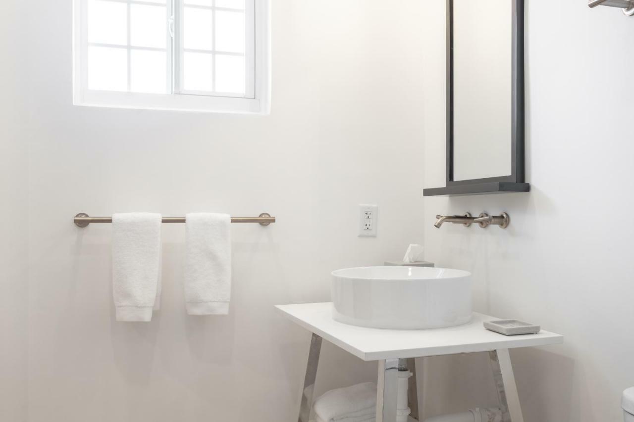 The Locale Hotel Grand Cayman George Town Ngoại thất bức ảnh